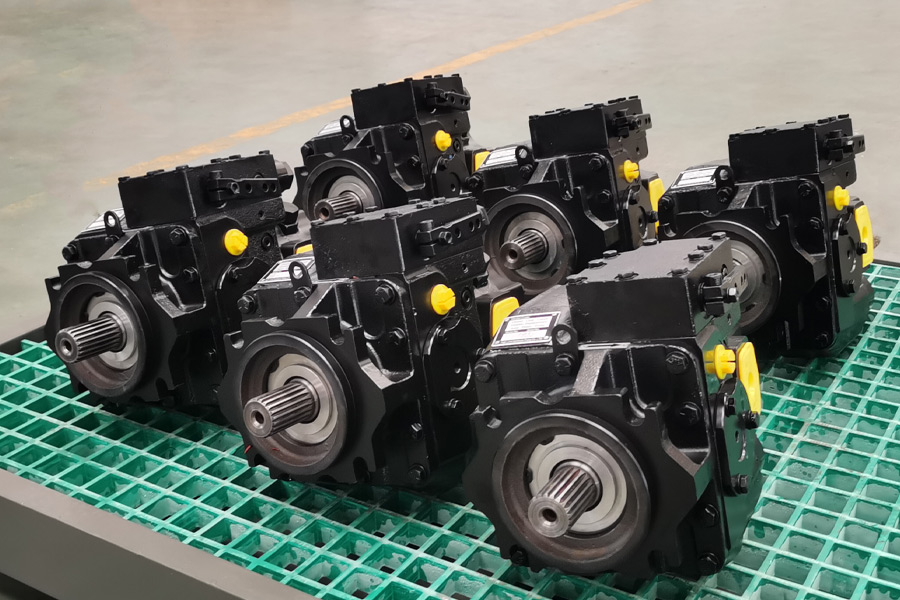 Combine harvester hydraulic piston pump